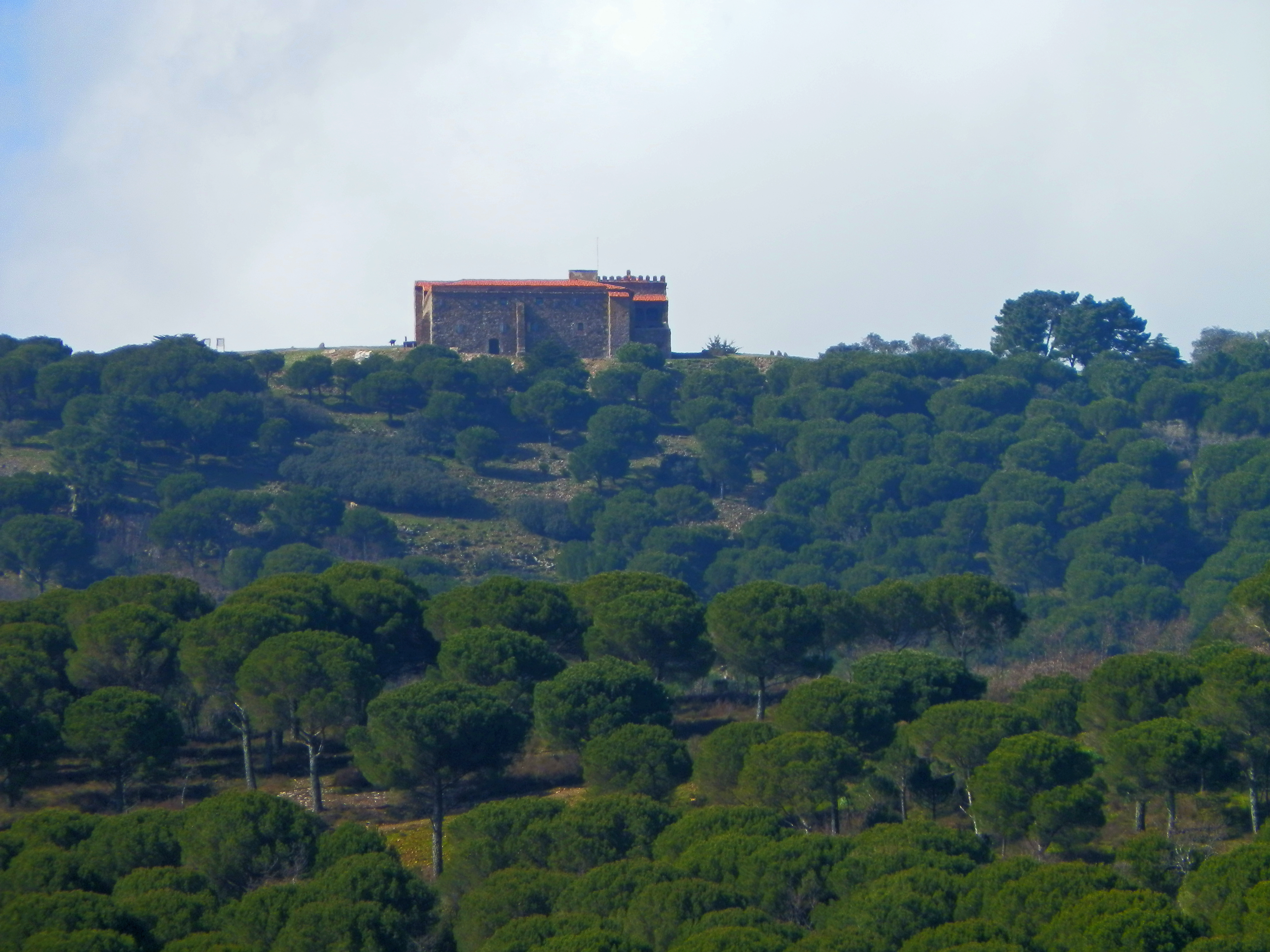 Vista lateral del monasterio