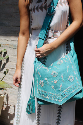 Morral bordado Eli Amuletto