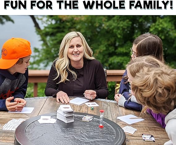 Artsy Fartsy: Family Playing