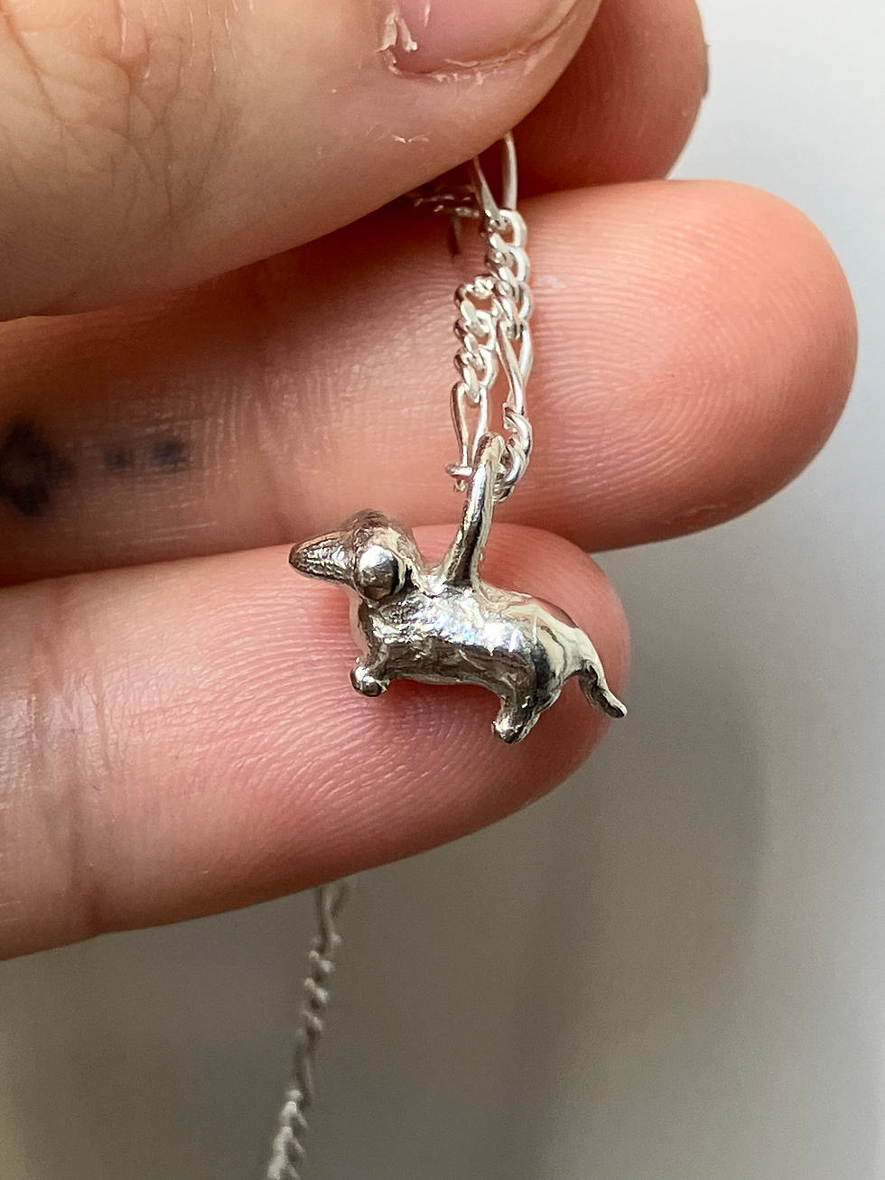 Thumbnail: Sausage dog pendant silver