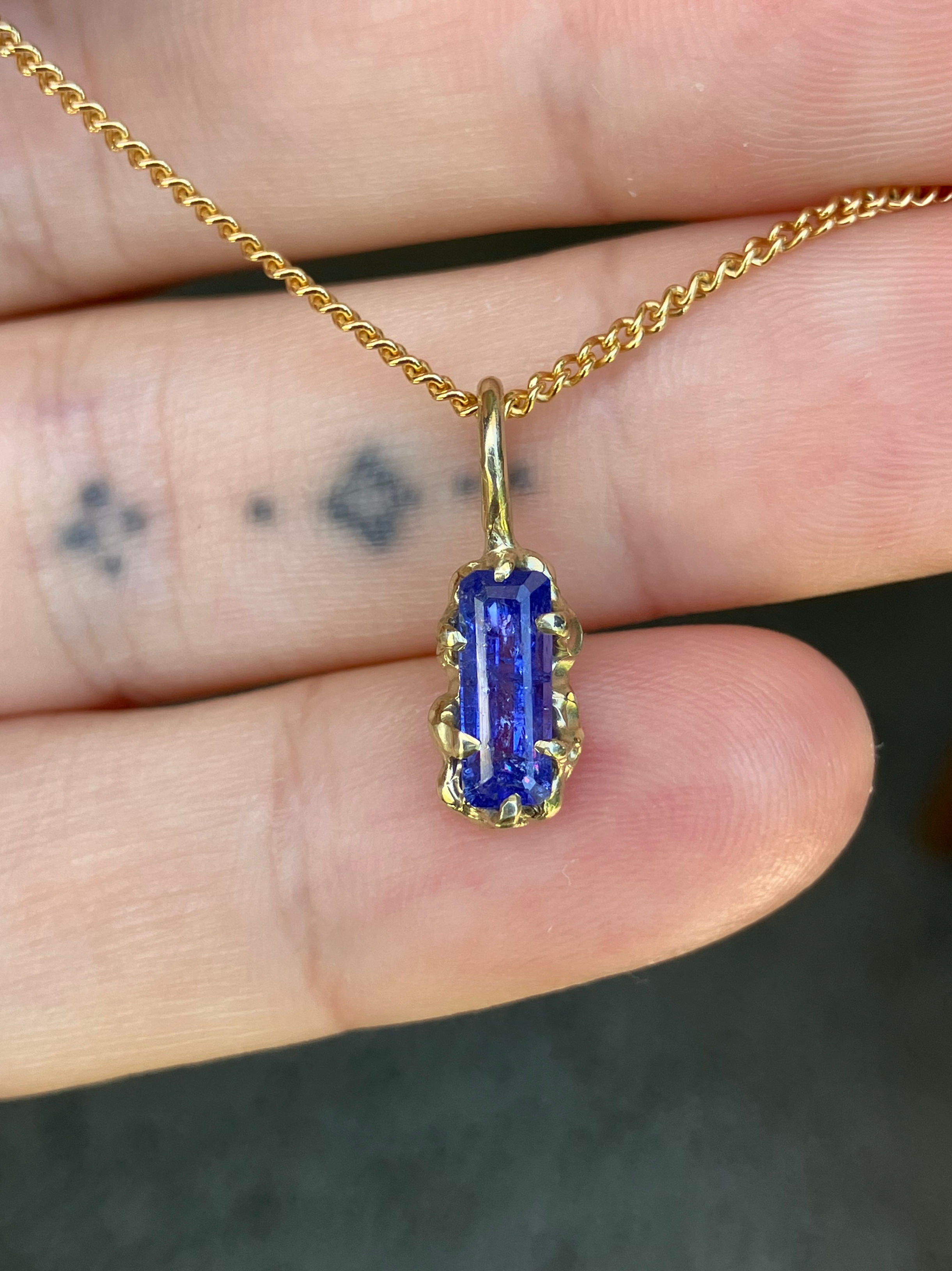 Tanzanite pendant 