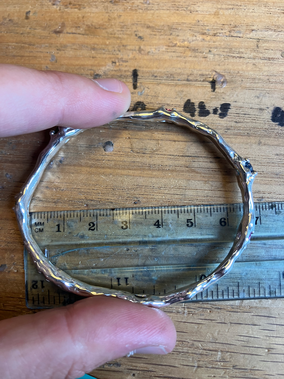 Thumbnail: Sapphire bangle 