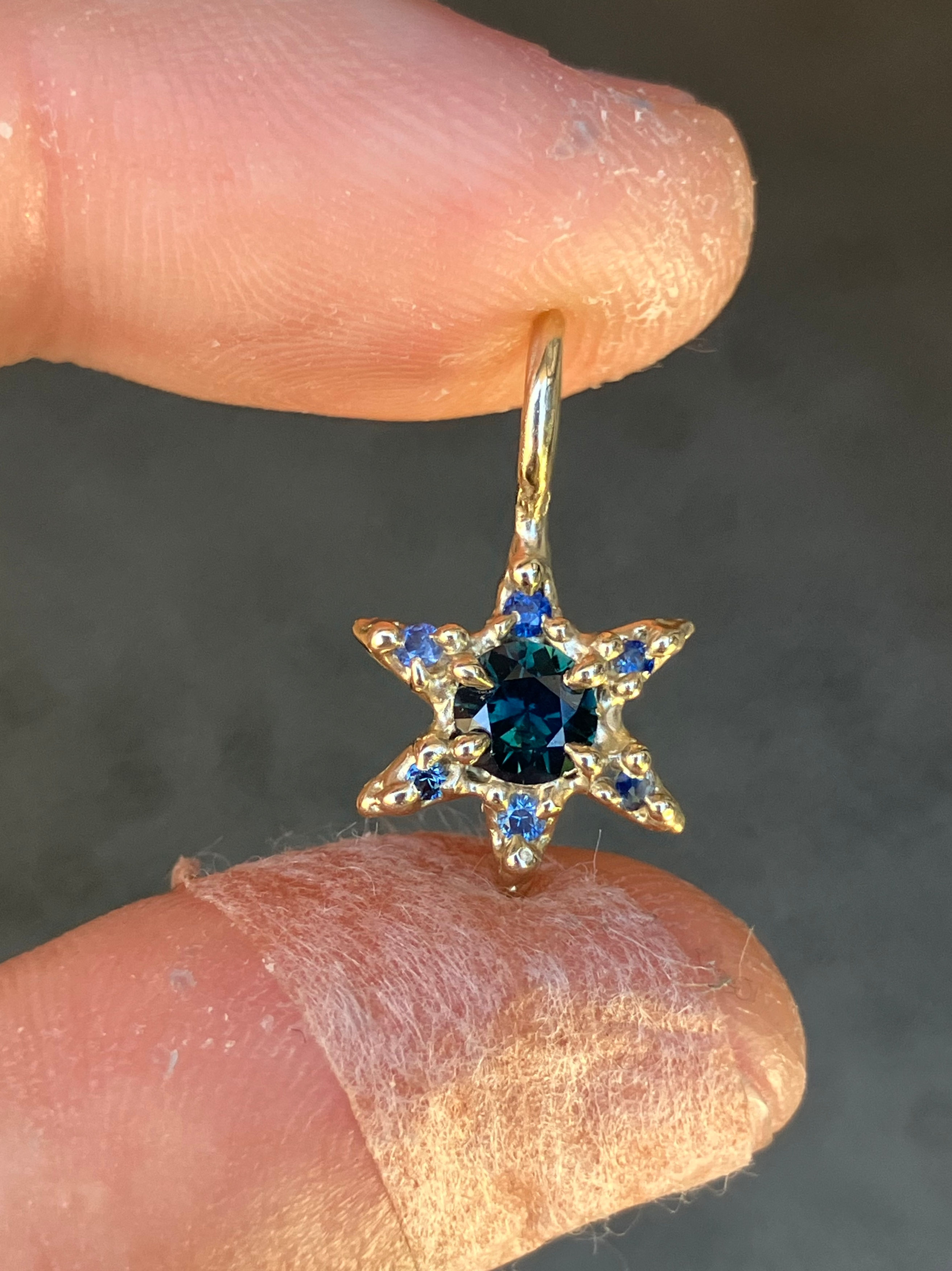 Celestial pendant gold