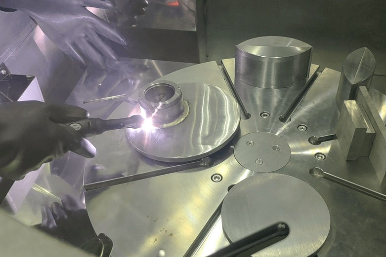 TETA CA-7 Welding in a controlled environment