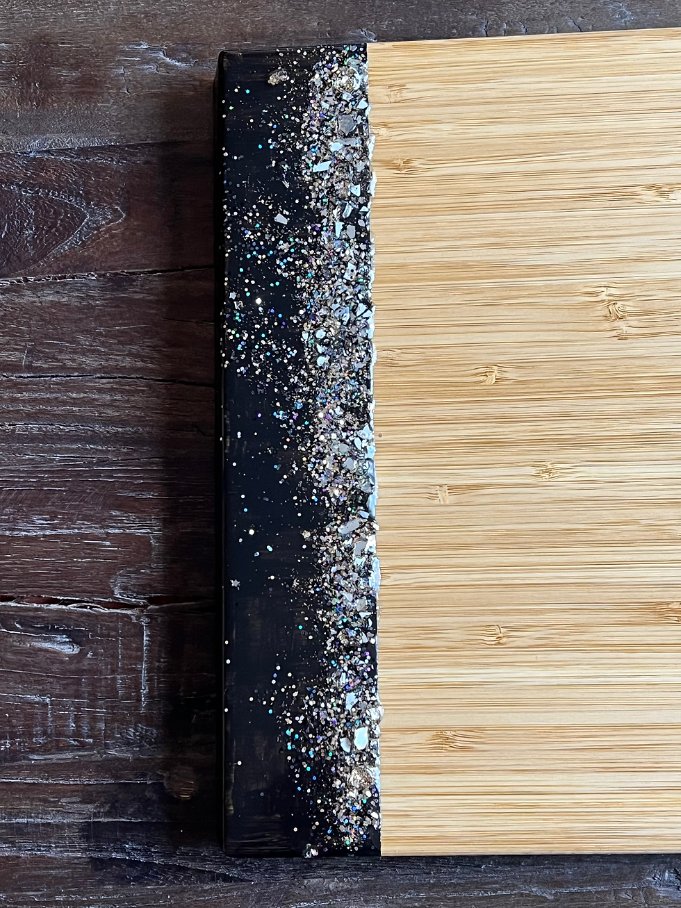 Thumbnail: Premium decorated cutting board