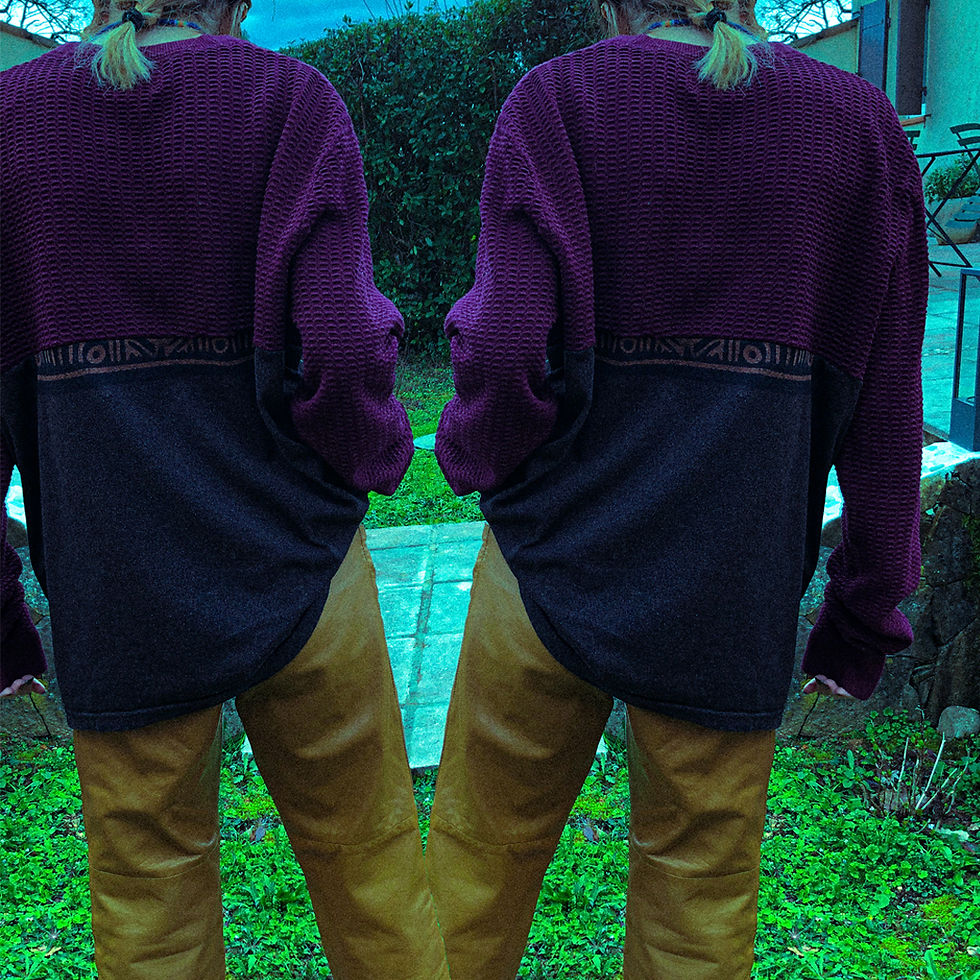 Thumbnail: Skater Totem Half Sweat