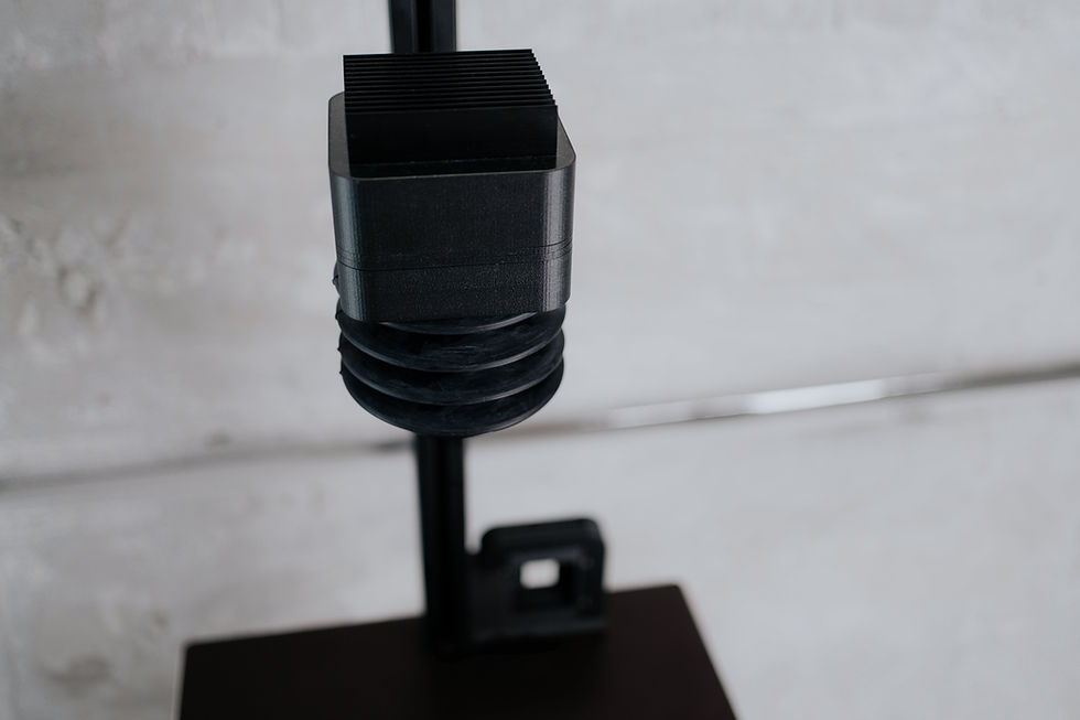 Thumbnail: Smart Enlarger 120, a modern photo enlarger for medium format photography, showing fine details.