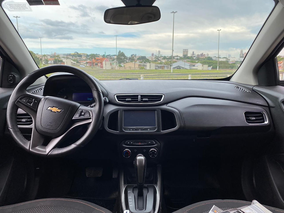 Miniatura: Chevrolet Onix 2016