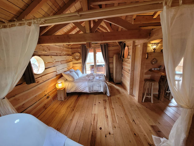 cabane dans les arbres Spa & Sauna.