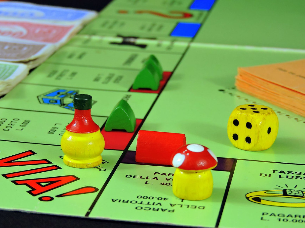 game nights to build employee engagement