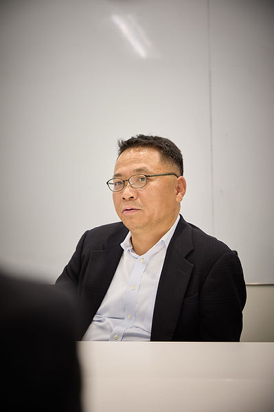 邱 利励