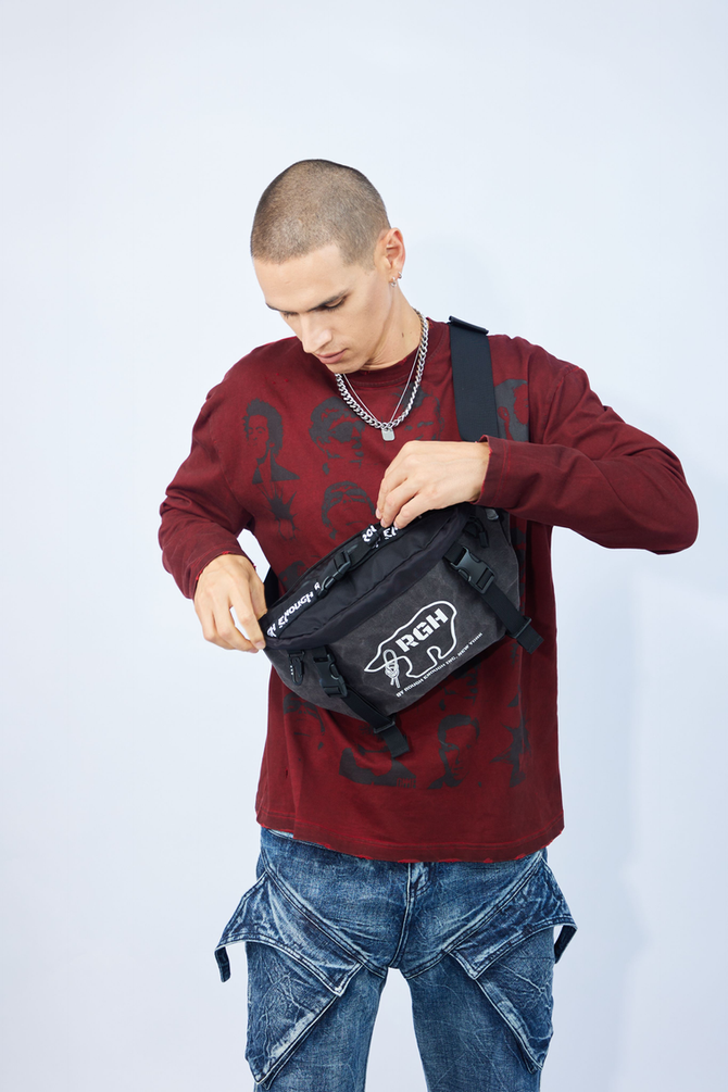 Why This Black Waist Bag Is the Carry Solution You Didn't Know You Needed