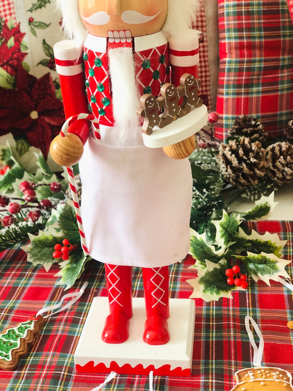 Thumbnail: Schiaccianoci Gingerbread Chef