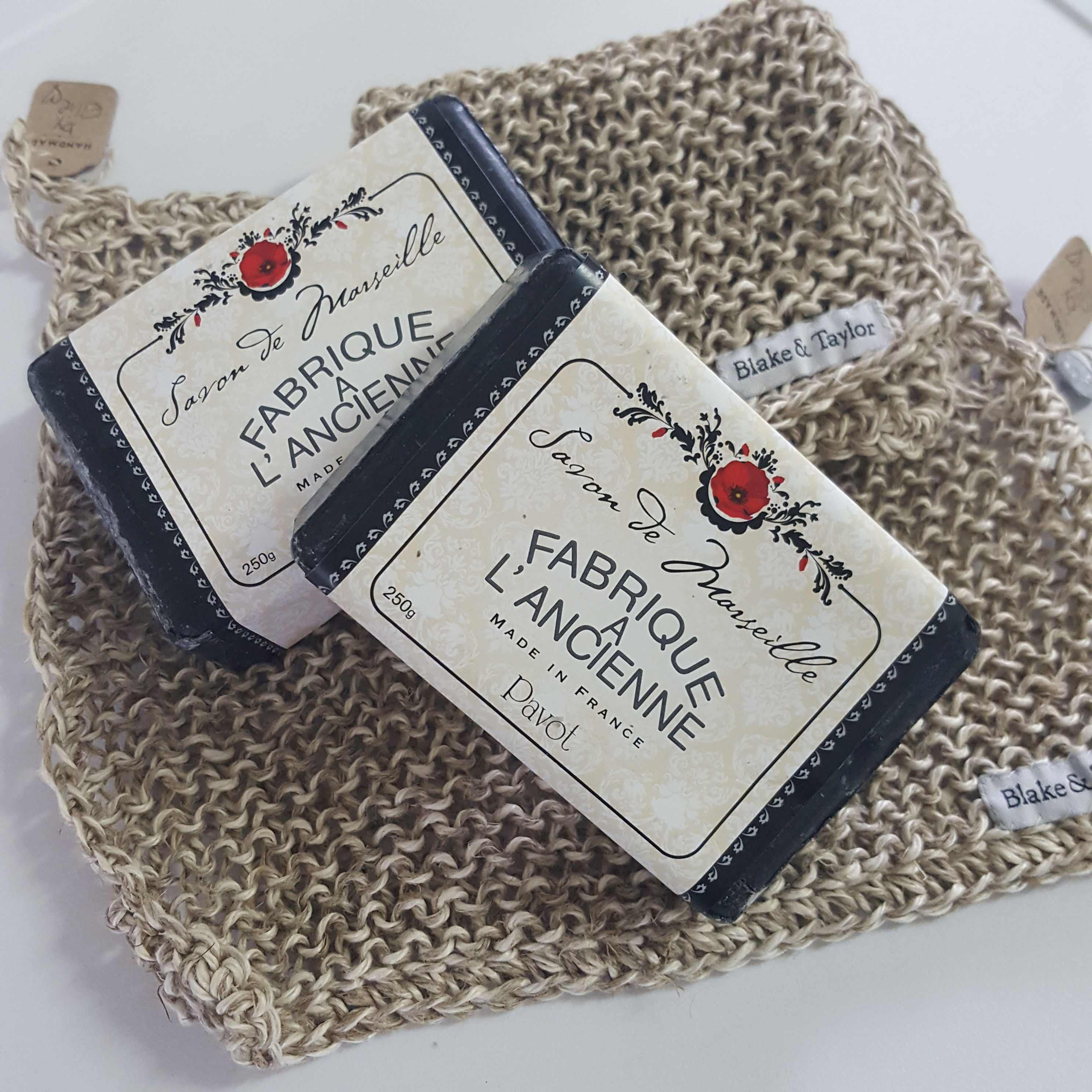 Savon de Marseille Poppy Soap