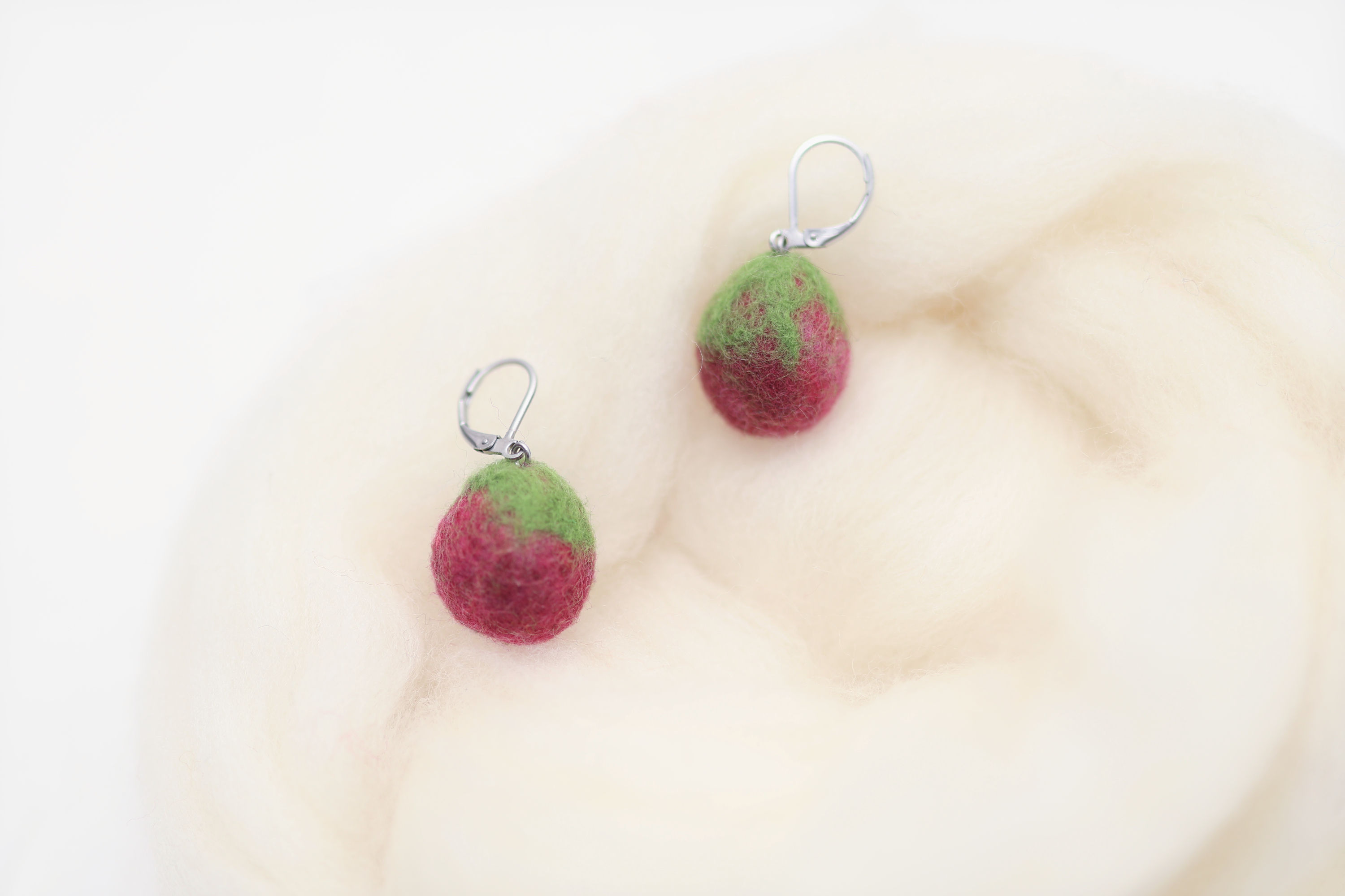 Bud flower earrings raspberry pink