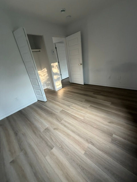 Miniature : Juillet - 4 1/2 - 143 rue Sabourin