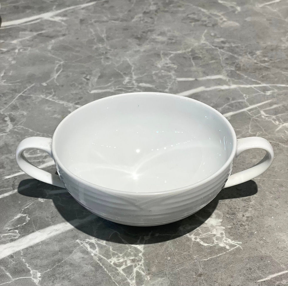 老人家喝水容易嗆咳，用『杯子』比較好？還是『吸管』比較好？