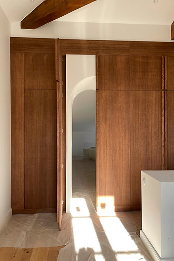 Architecture intérieure, chambre rénovée, menuiserie sur mesure bordeaux