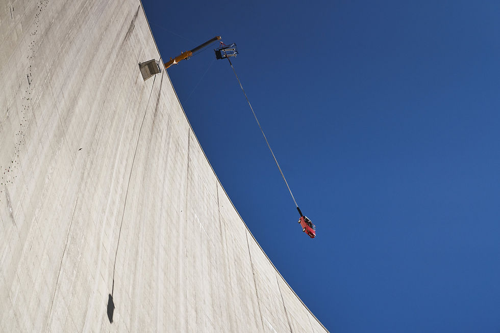 Freddie Flintoff Takes On Car Bungee Jump For Top Gear, In The Swiss Alps!