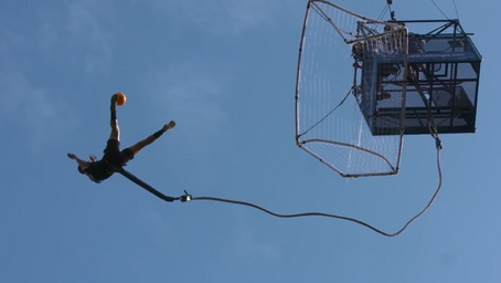 Fantasy Football Team Test Their Skills During Catapult Bungee Jump!