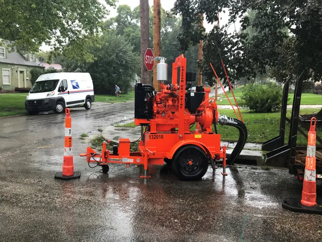 f2d1f9a2-e15e-42cd-9e7c-4869157d5d75-pump1.webp