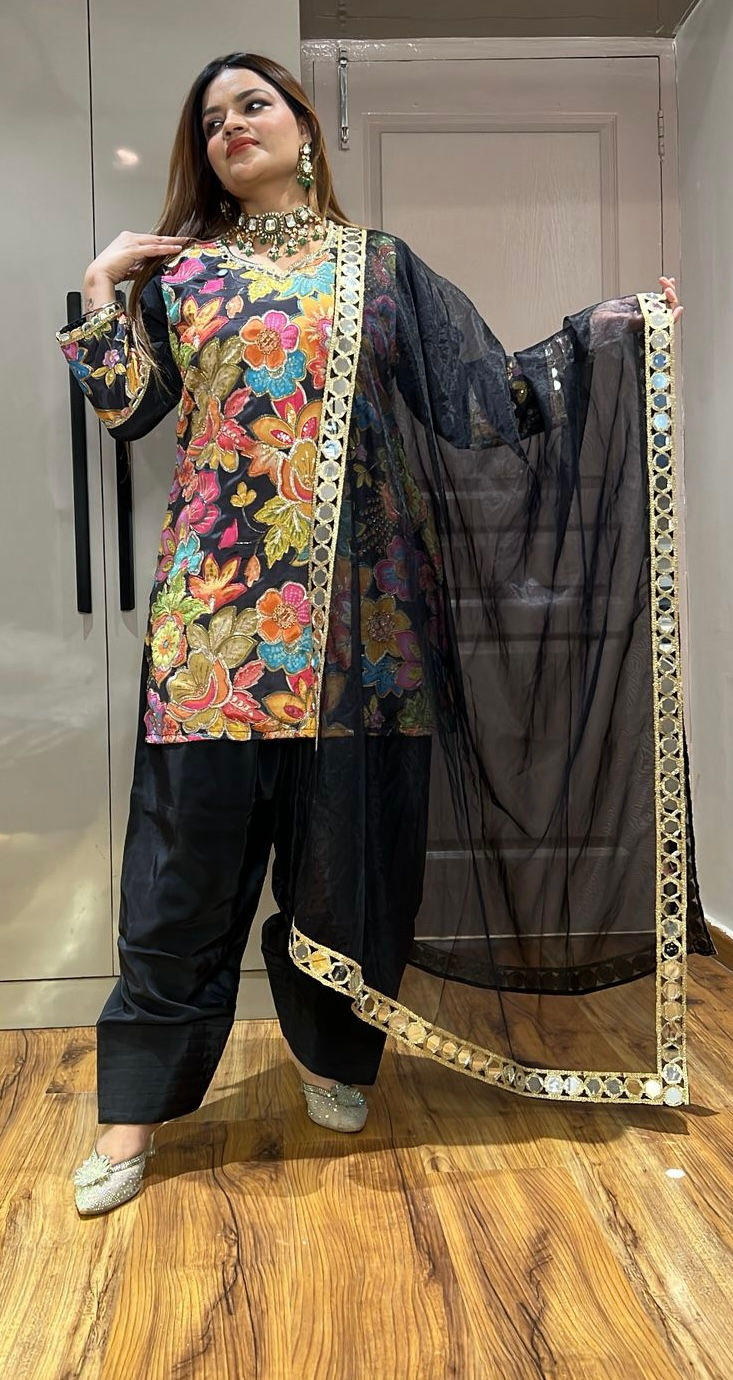 THE BAANI SUIT (BLACK)