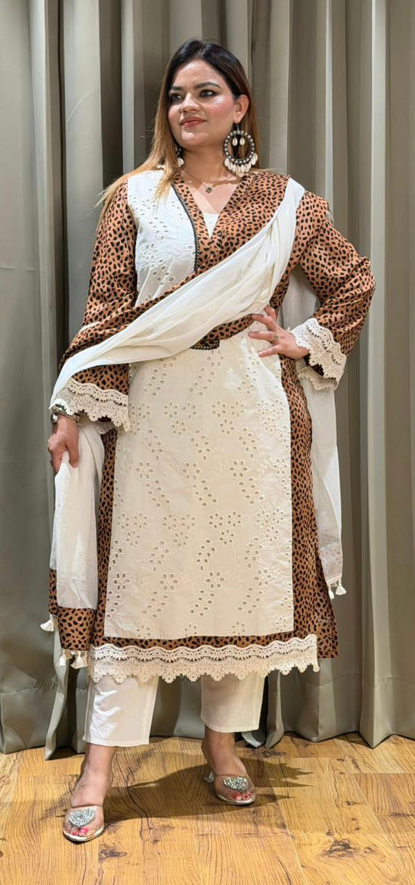 Thumbnail: THE JANHVI SUIT