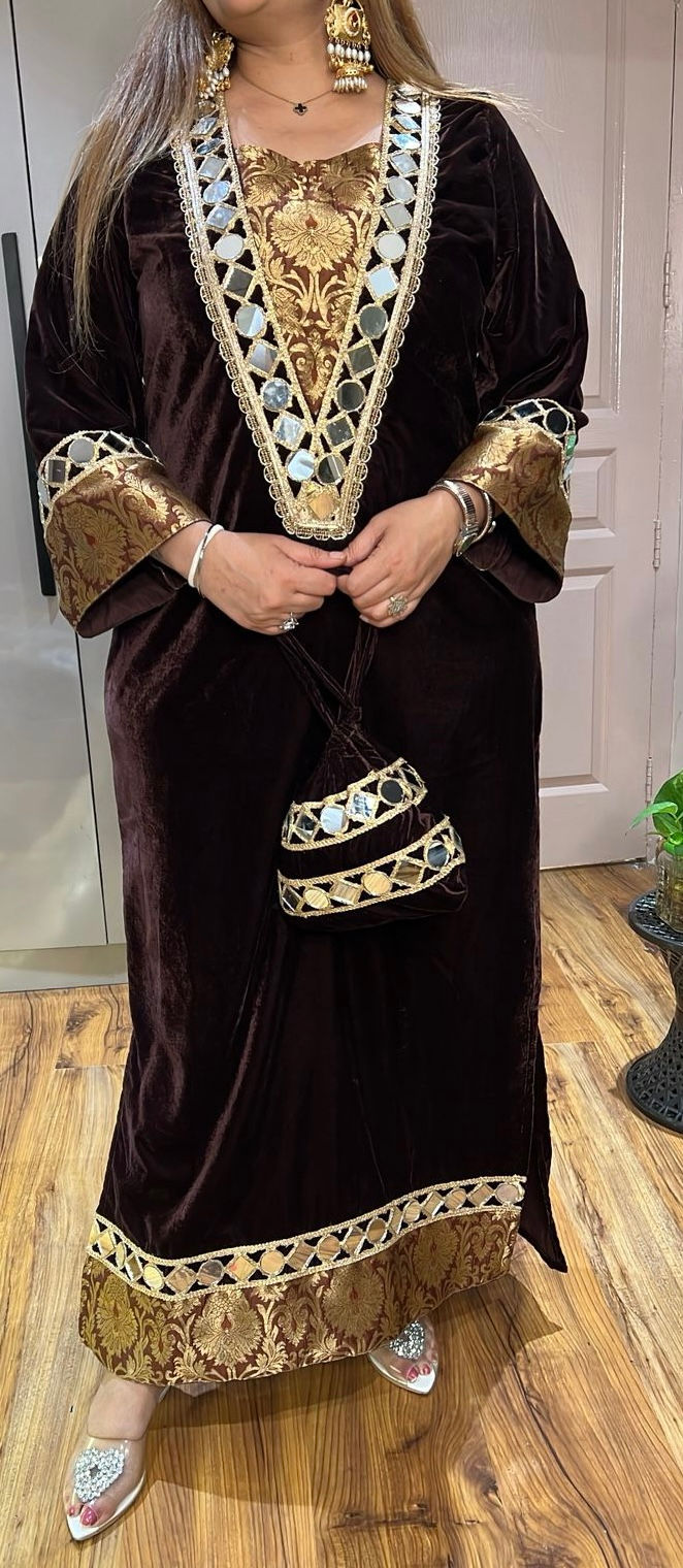 Thumbnail: THE HIBA VELVET DRESS