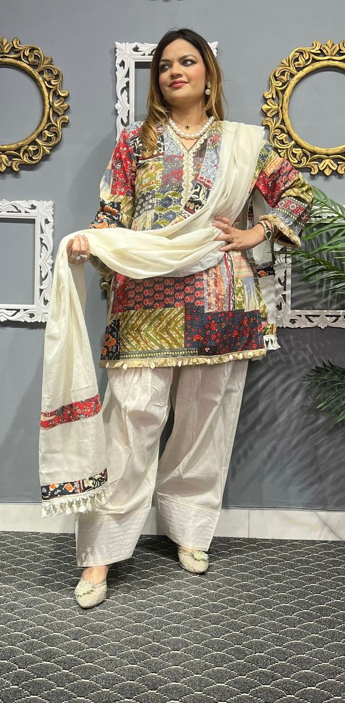 Thumbnail: THE PATOLA FARSHI SALWAR SUIT