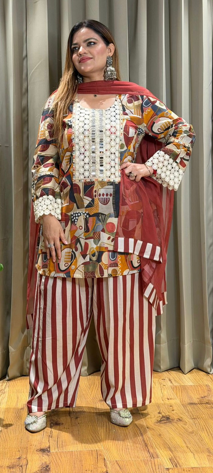 Thumbnail: THE HEER SUIT