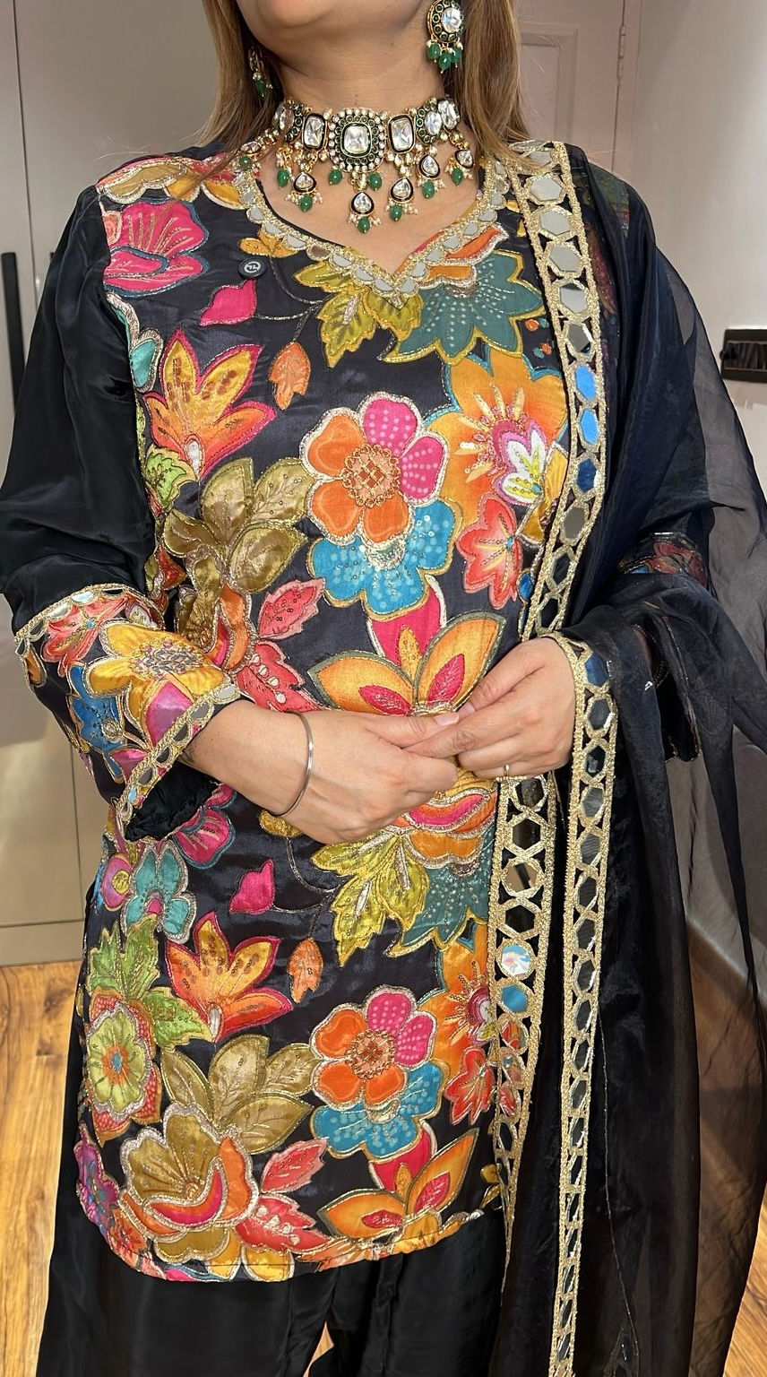 Thumbnail: THE BAANI SUIT (BLACK)