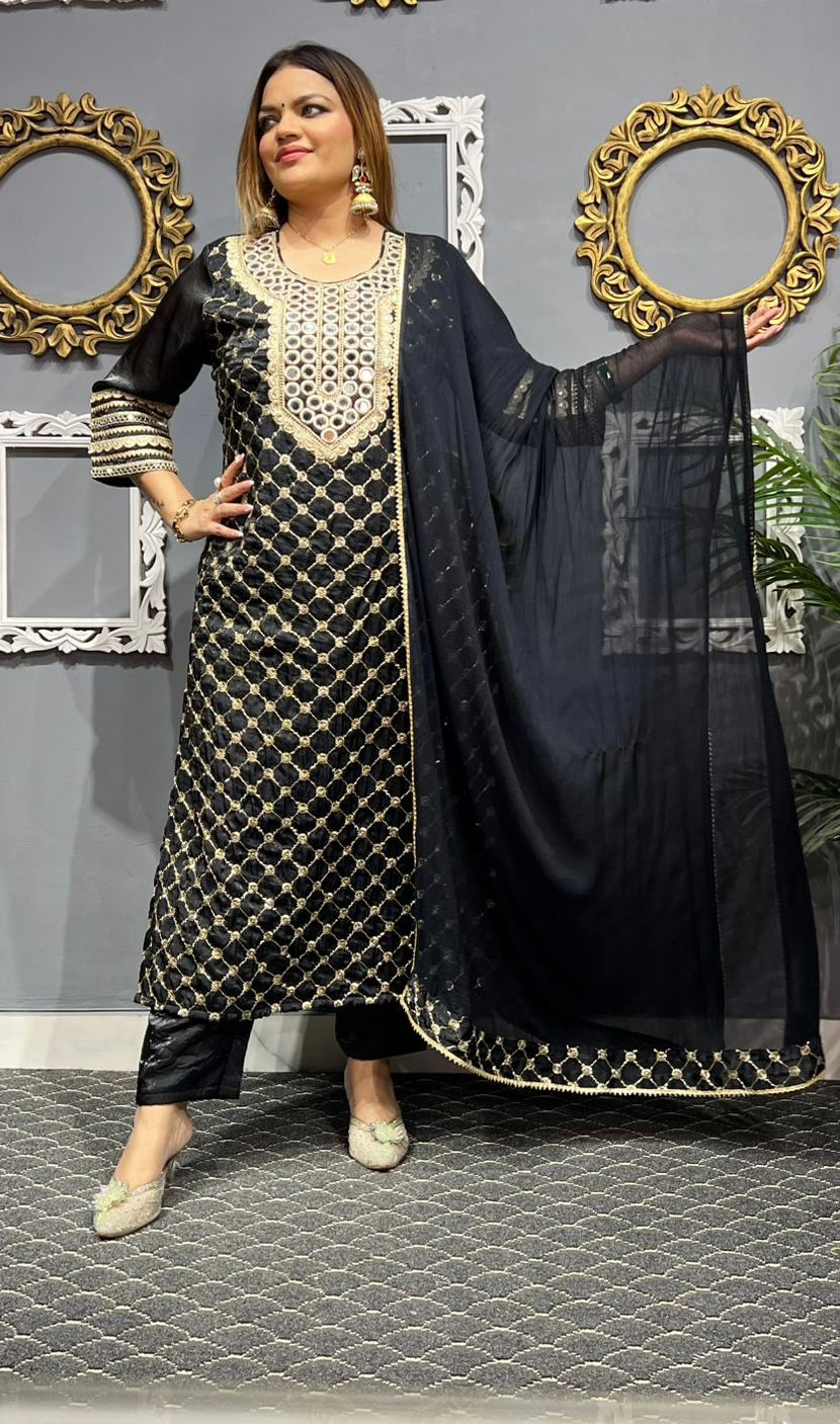 Thumbnail: THE SITARA SUIT