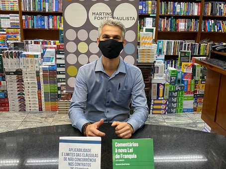 Alexandre David lança seu novo livro "Comentários à nova Lei de Franquia"