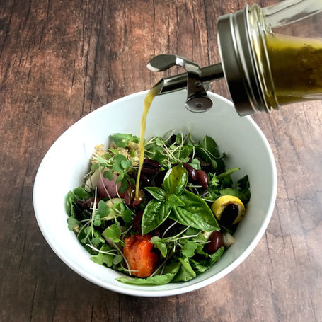 5-MINUTE RED WINE VINAIGRETTE
