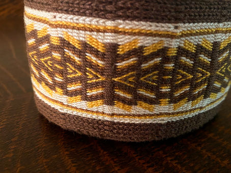 The Art of Tablet Weaving in Crafting Unique Guitar Straps