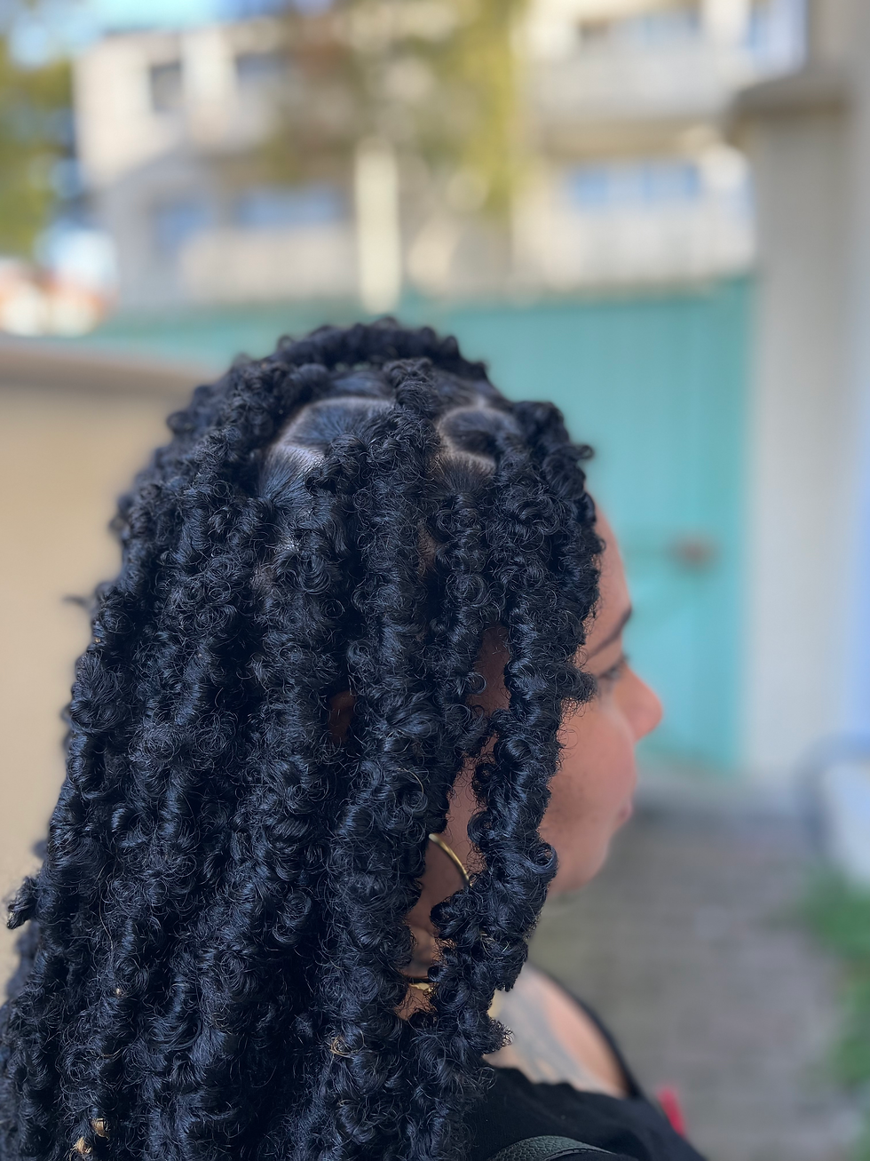 Les Butterfly Locs – Le Style Bohème et Glamour à Adopter ce Printemps 🦋