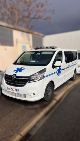 Renault Trafic 145 chevaux L2H1

Année 2021 - 120 000 kilomètres

Boîte mécanique 
2 PLC 
2 sièges arrière
Brancard M764
Agencement AR FRANCE

Prix sur demande au 06 87 24 29 19