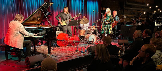 En konsert fylld av musikalisk värme med Hannah Svensson Group