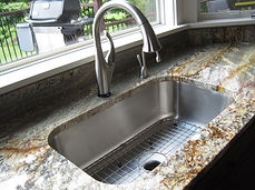 single-bowl-undermount-kitchen-sink-with