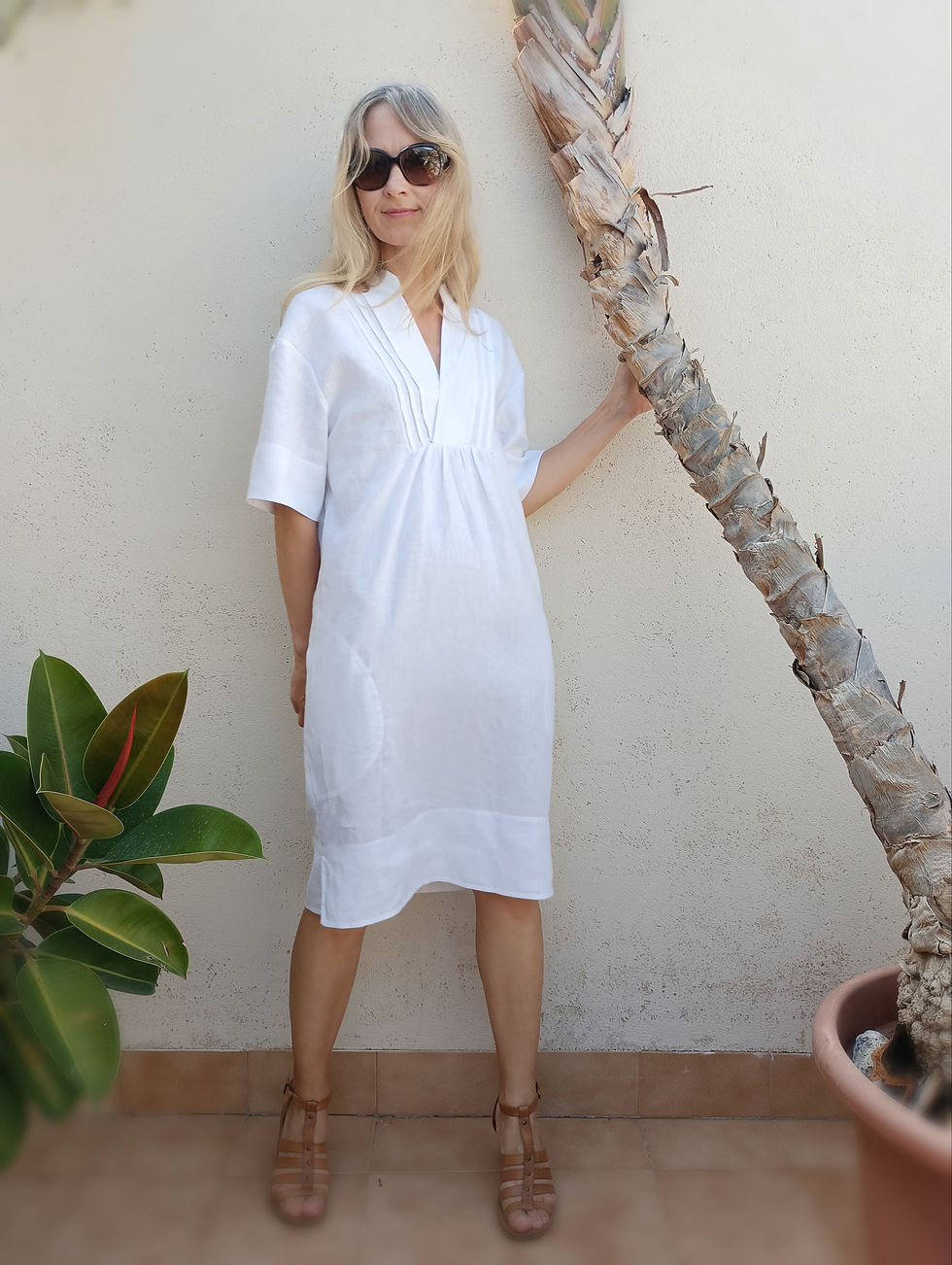 Thumbnail: White / GARDENIA / tunic-dress with short sleeves and pockets / medium weight linen / handmade by Kadrika