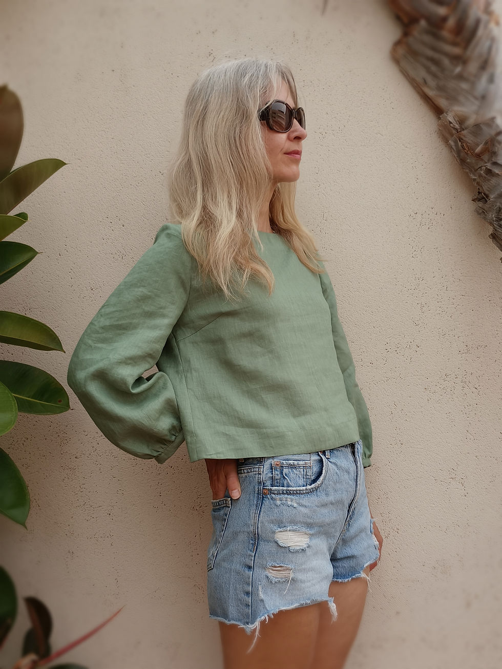 Thumbnail: Green / AZULEJO / 3/4 puff-sleeve top / medium weight linen / handmade by Kadrika