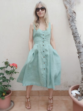 Snap-button front strap dress with pockets, lightweight linen, ocean green