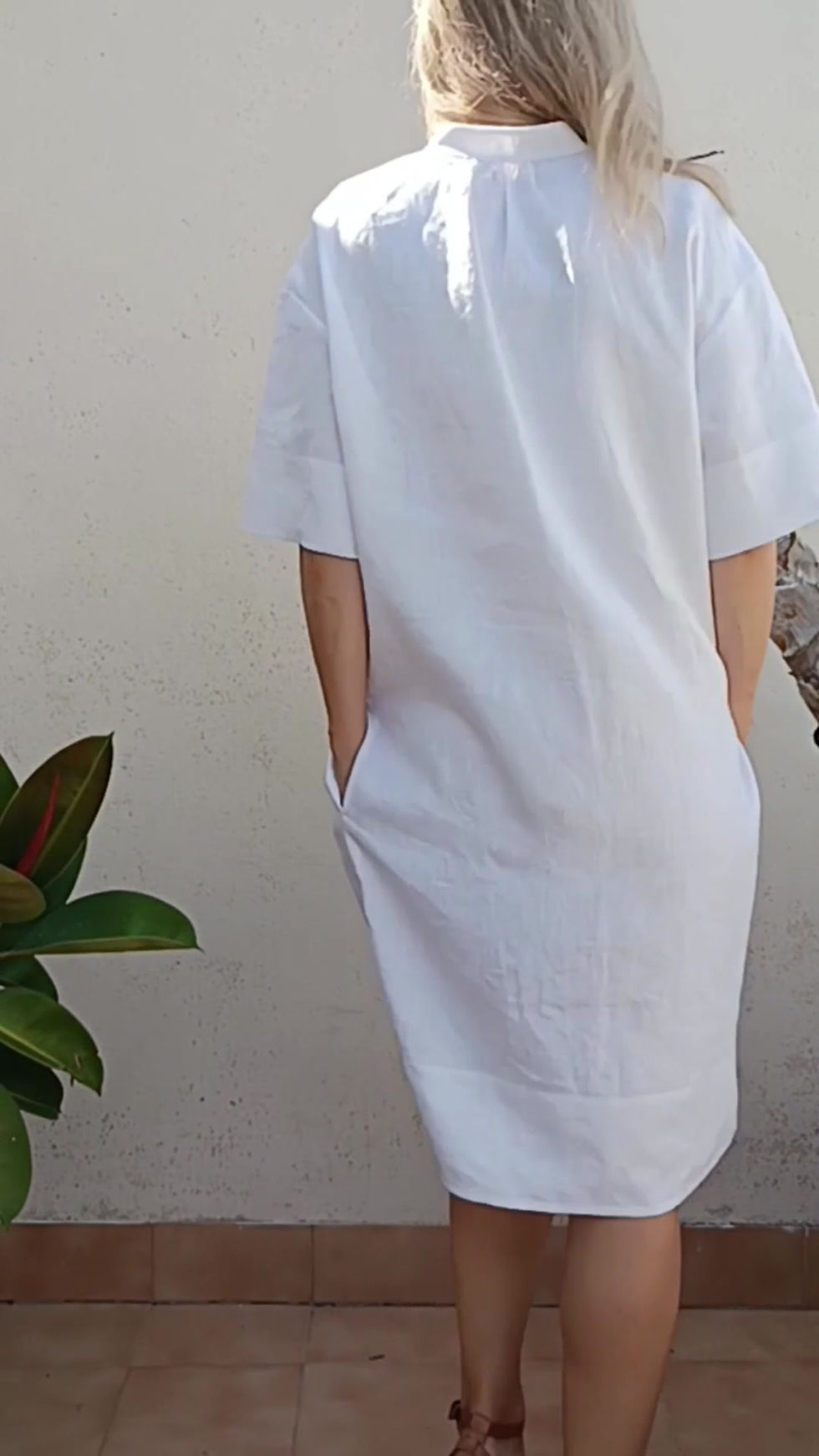 Thumbnail: White / GARDENIA / tunic-dress with short sleeves and pockets / medium weight linen / handmade by Kadrika