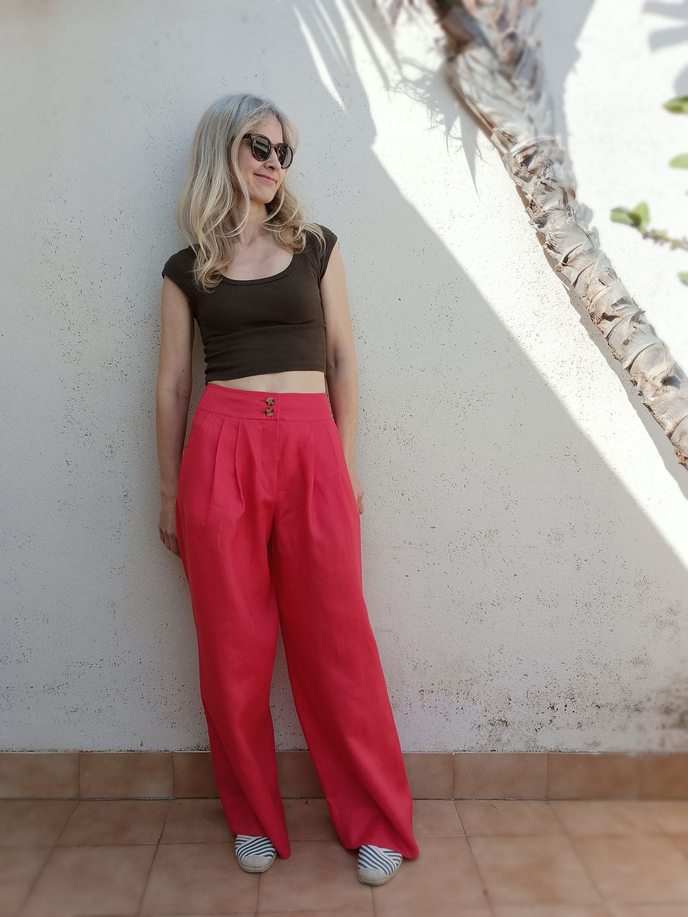 Thumbnail: Red / AMARYLLIS / wide trousers with side pockets / medium weight linen / handmade by Kadrika
