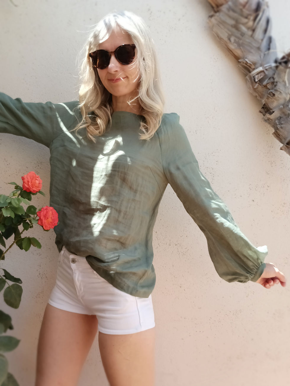 Thumbnail: Boat neck top with long puff sleeves, raglan cut / CORN / Dusty green