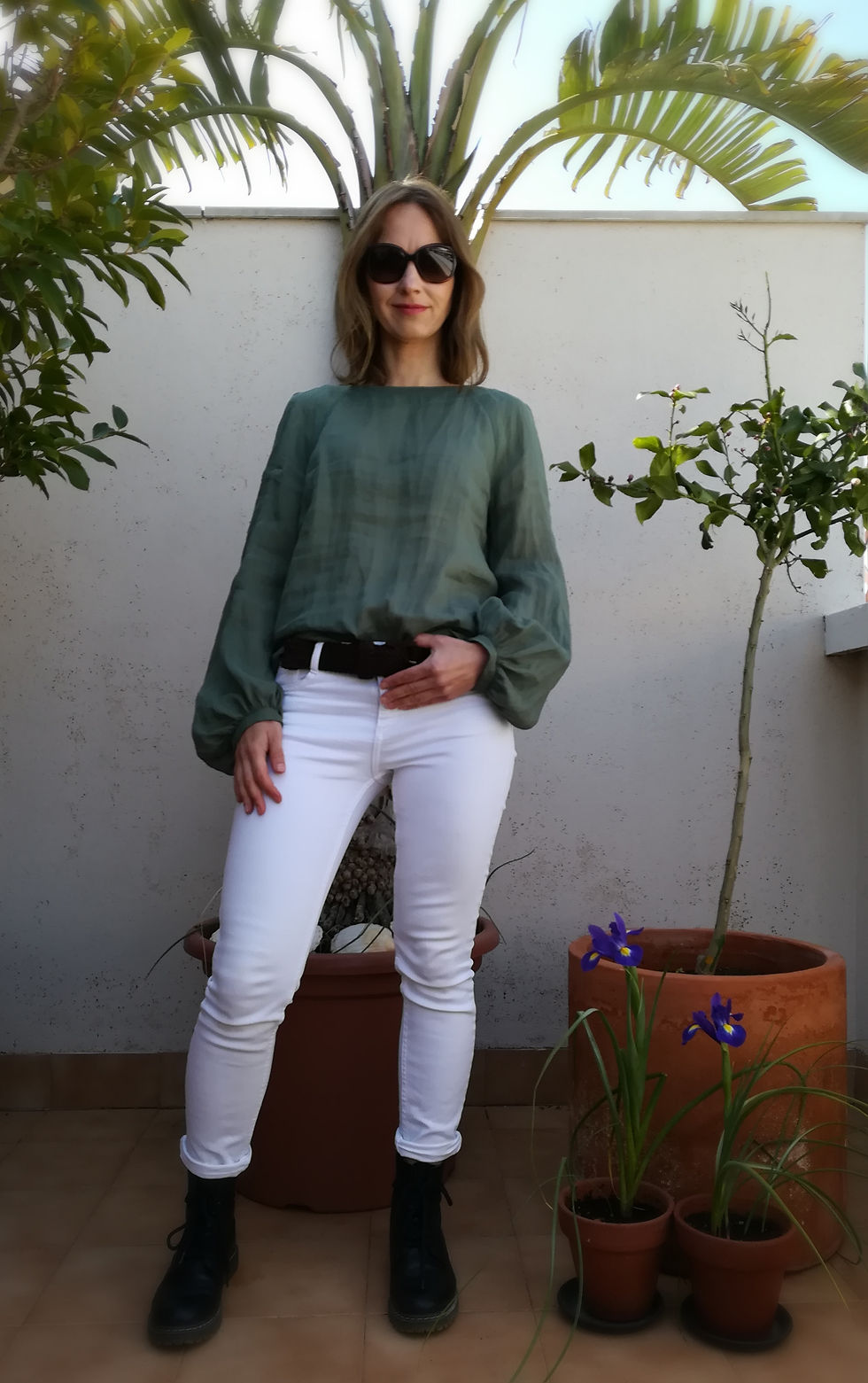 Boat neck top with long puff sleeves, raglan cut / CORN / Dusty green