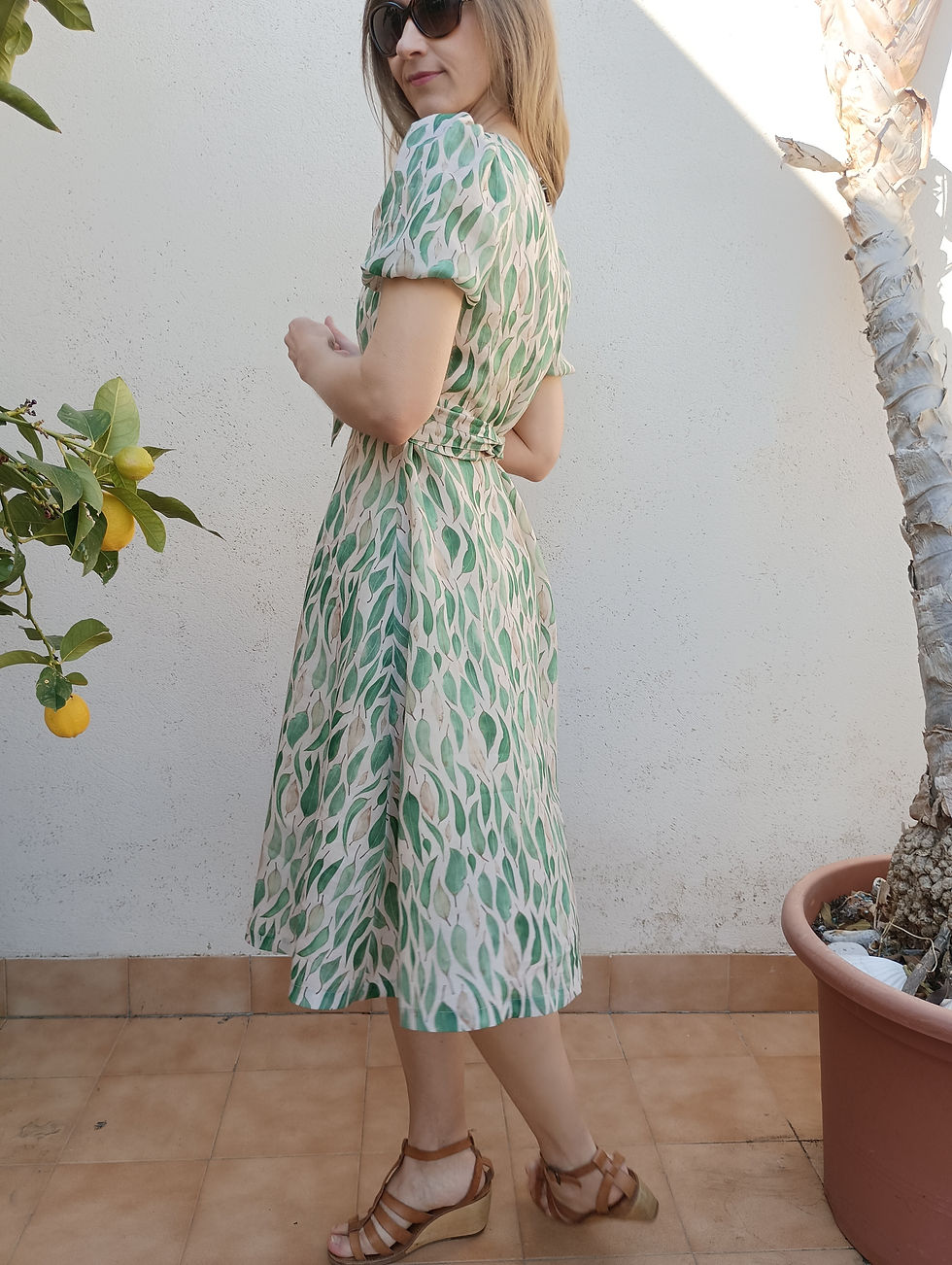 Thumbnail: Eucalyptus / GREEN APPLE / midi dress with short puff-sleeves and belt / floral ramie / handmade by Kadrika
