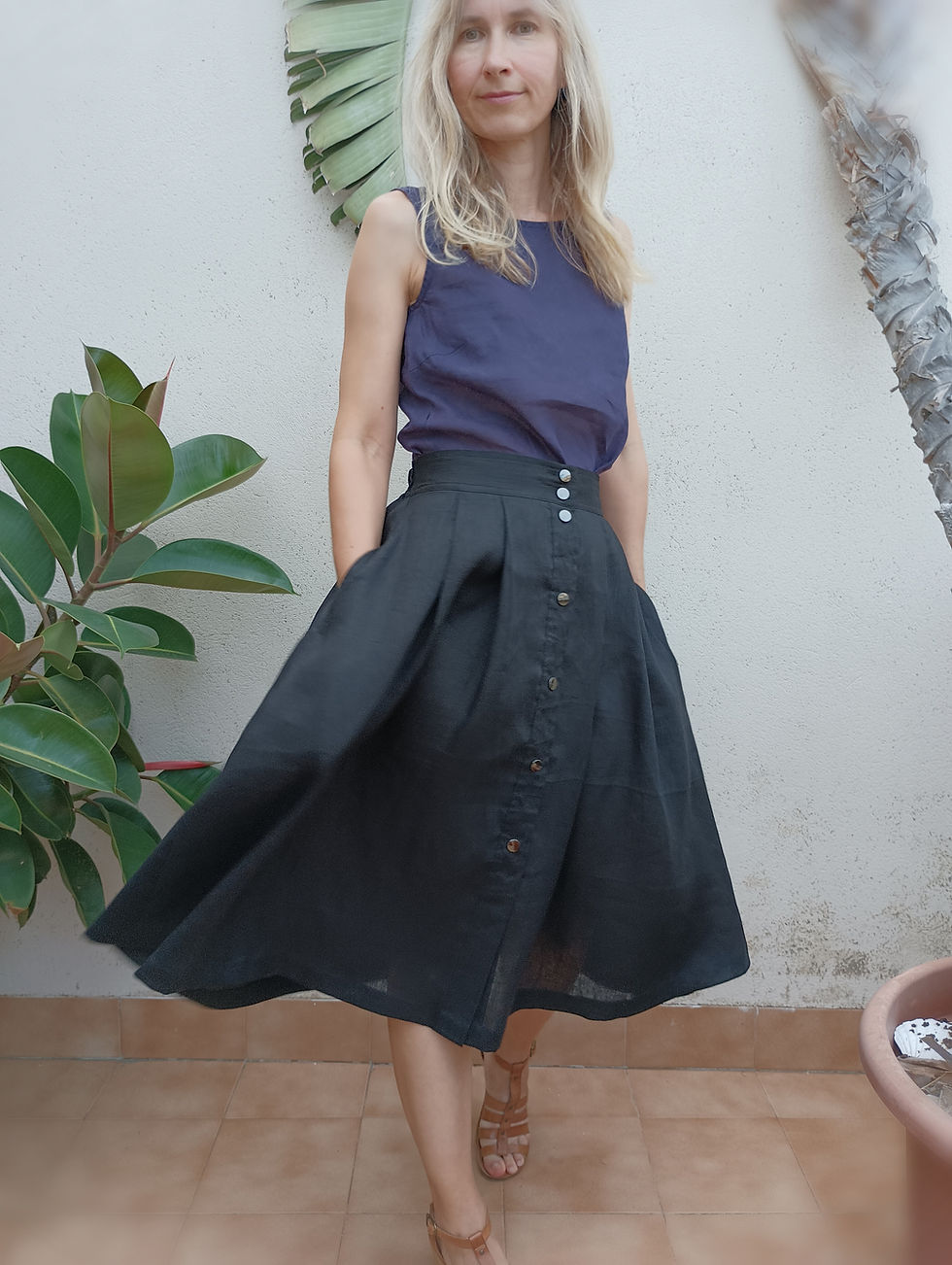 Thumbnail: Black / RED PRIMULA / pleated midi skirt with side pockets / medium weight linen / handmade by Kadrika