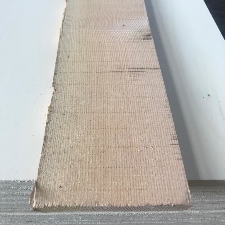 Legno di Frassino al grezzo. Ottolini Legnami, prodotti per falegnamerie. Veneto.