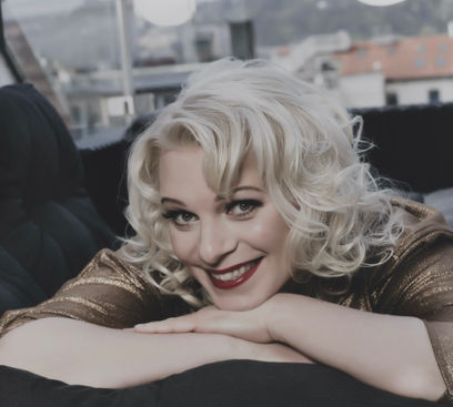 Lucie Brychtová, herečka, zpěvačka, trans herečka, inspicicentka, Národní divadlo Praha